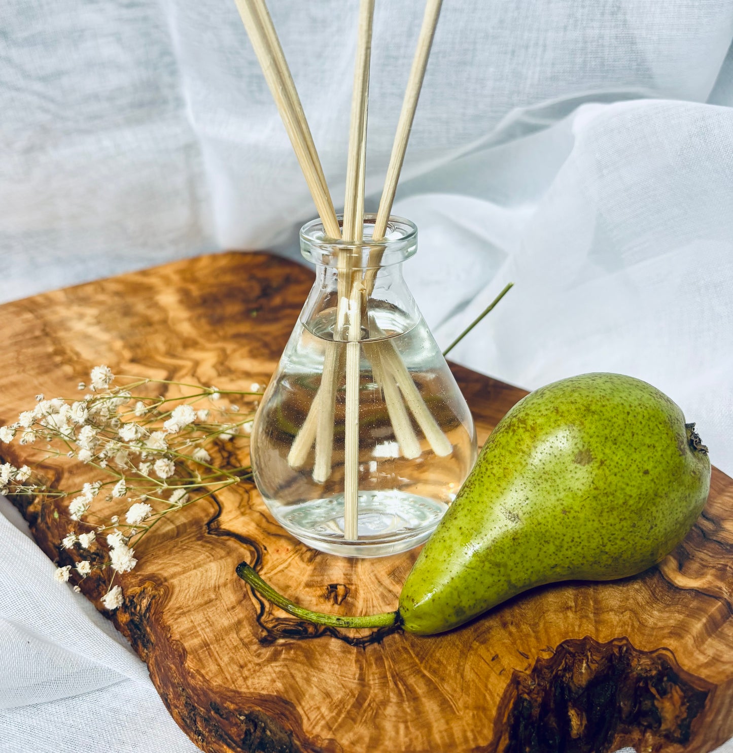 Pear & Freesia reed diffuser