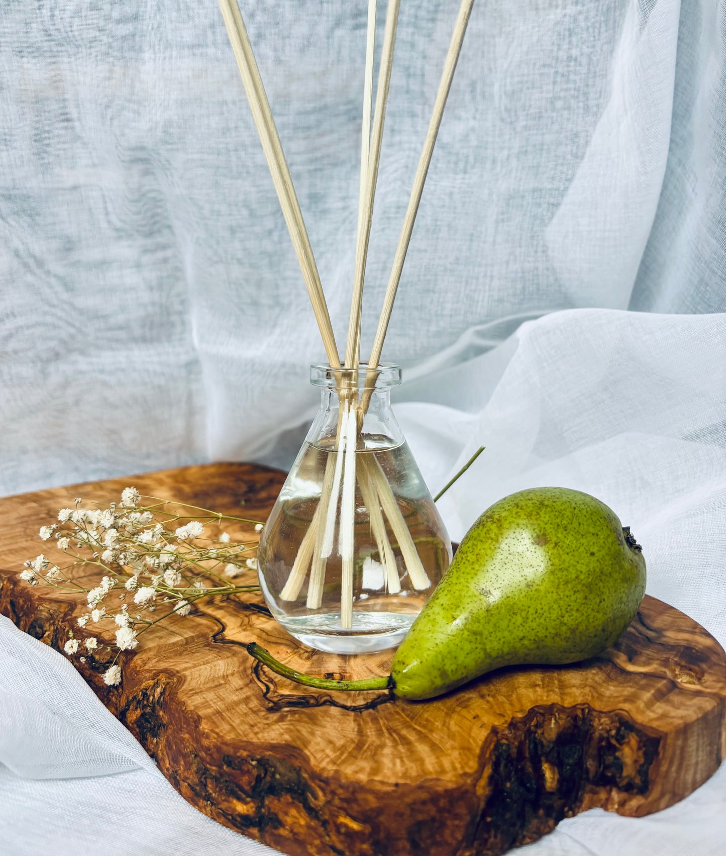 Pear & Freesia reed diffuser