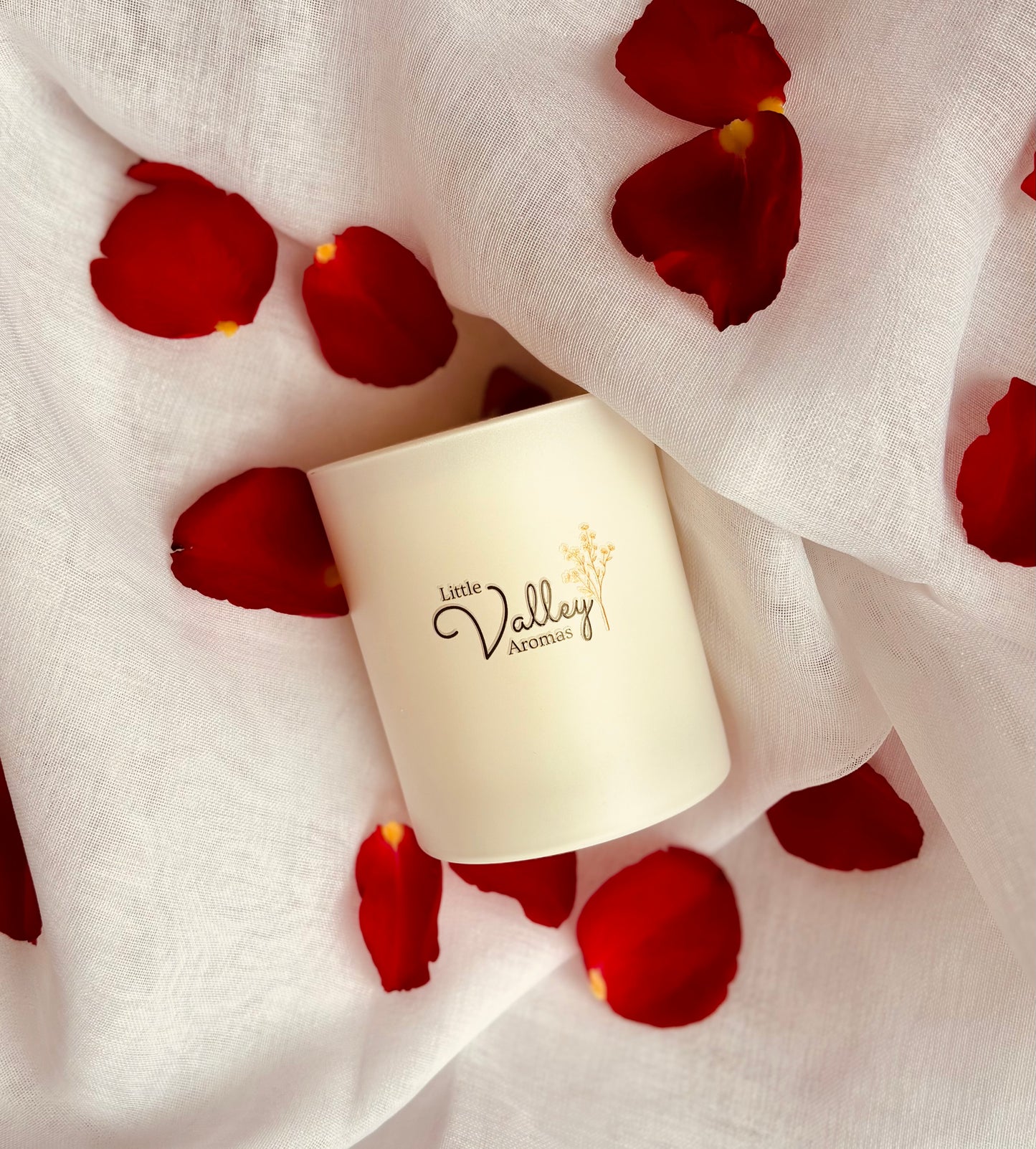 Velvet Rose & Oudh Soy Wax Candle - Christmas edition